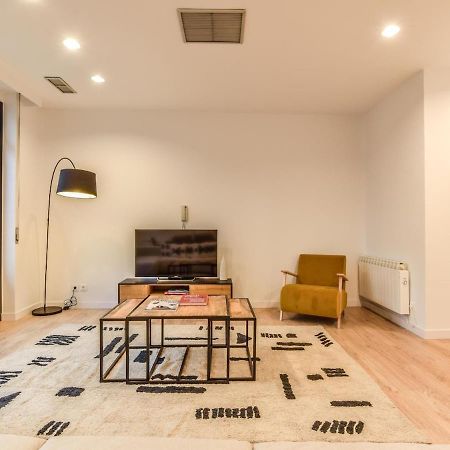 Апартаменты Apartamento En Plaza De Canalejas Мадрид Экстерьер фото