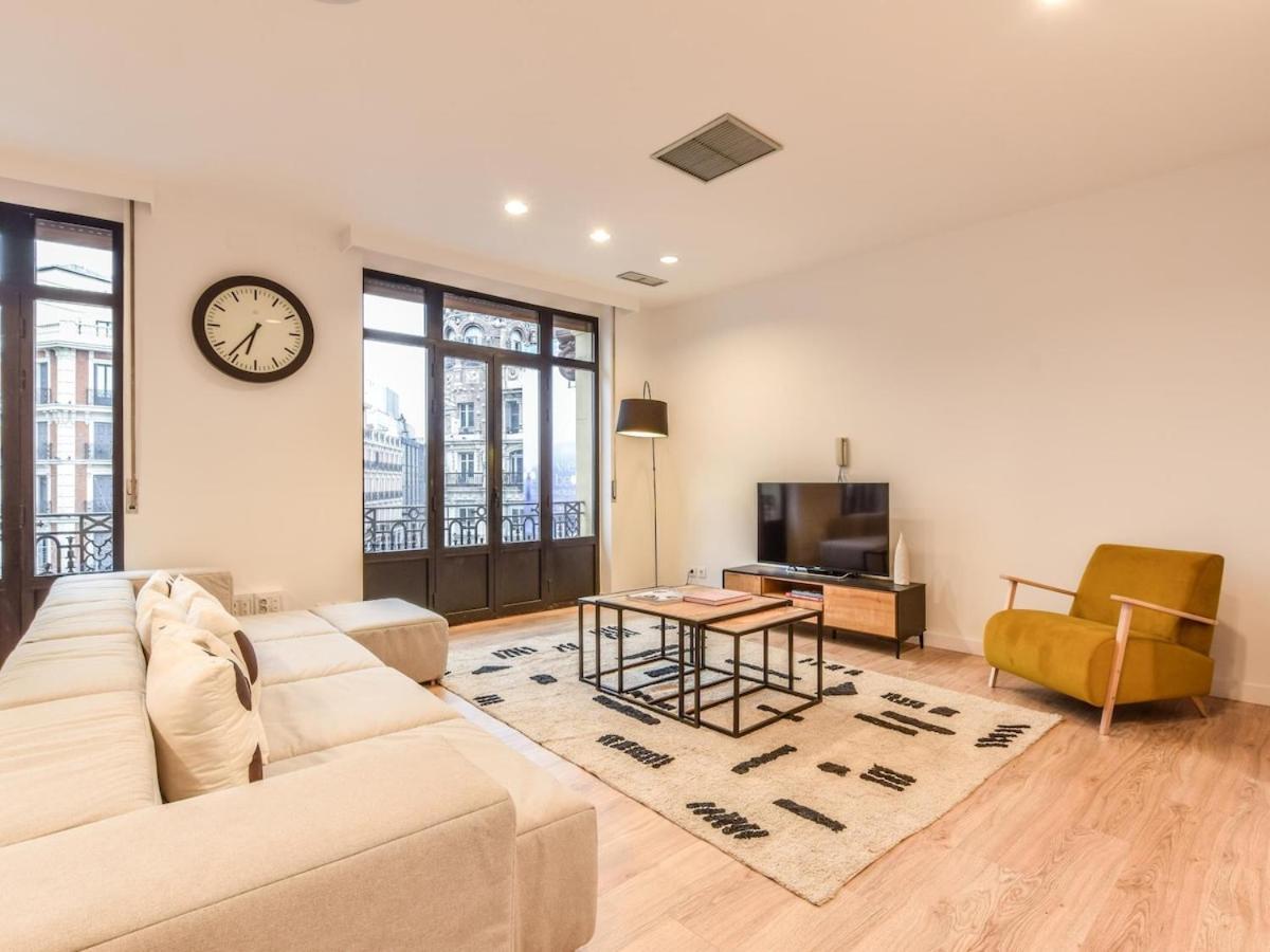 Апартаменты Apartamento En Plaza De Canalejas Мадрид Экстерьер фото
